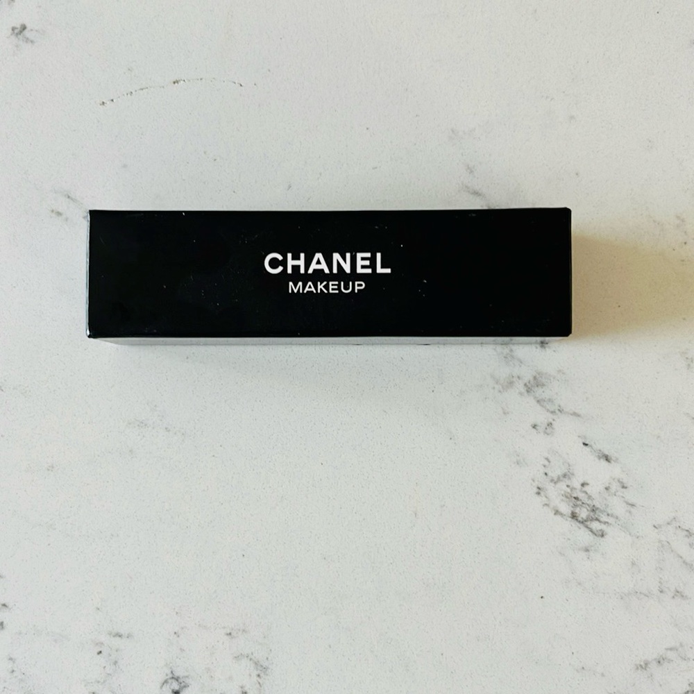 CHANEL Stamp Set - Picture 3 of 10